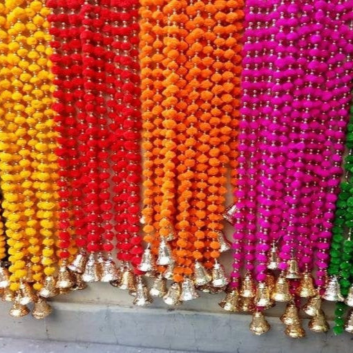 Pompom and Beads String – 5 ft