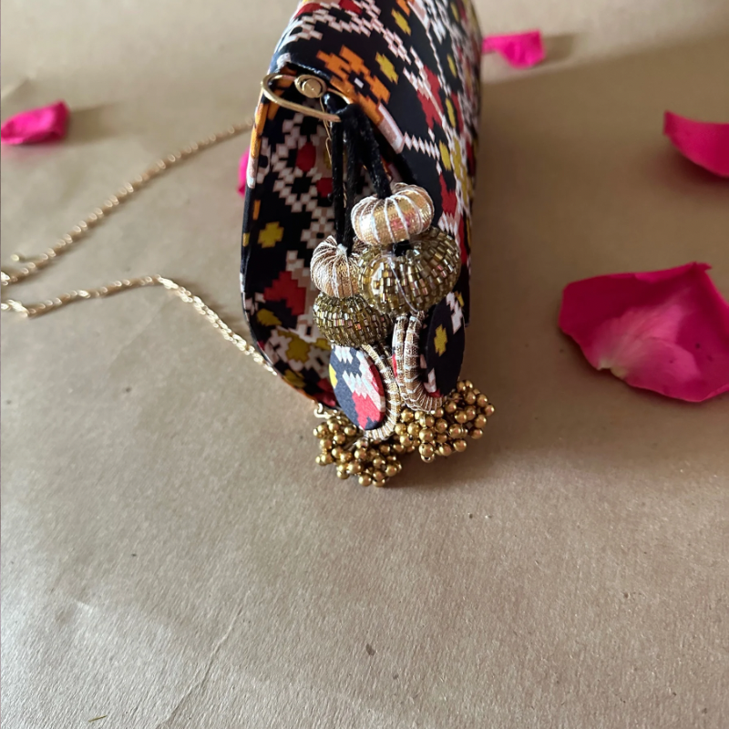 Patola Clutch with Versatile Options - Elegant Tassel and Removable Metal String for Convenience