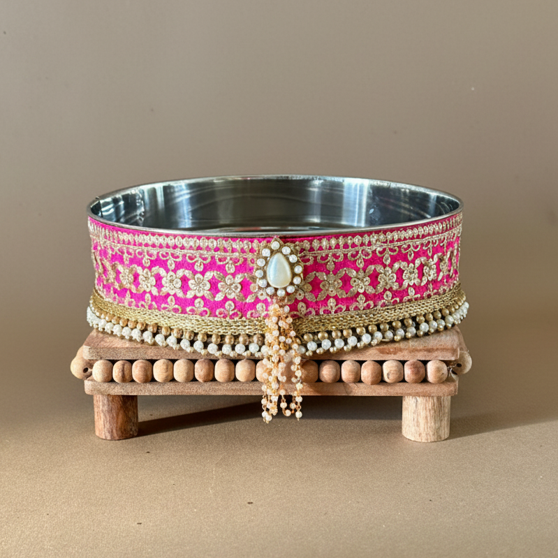 Karwachauth Channi in Pink Drop Shape Flower