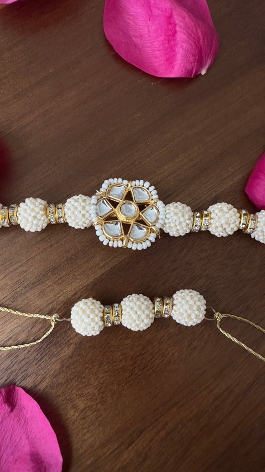 Moti Mohabbat Rakhi Set