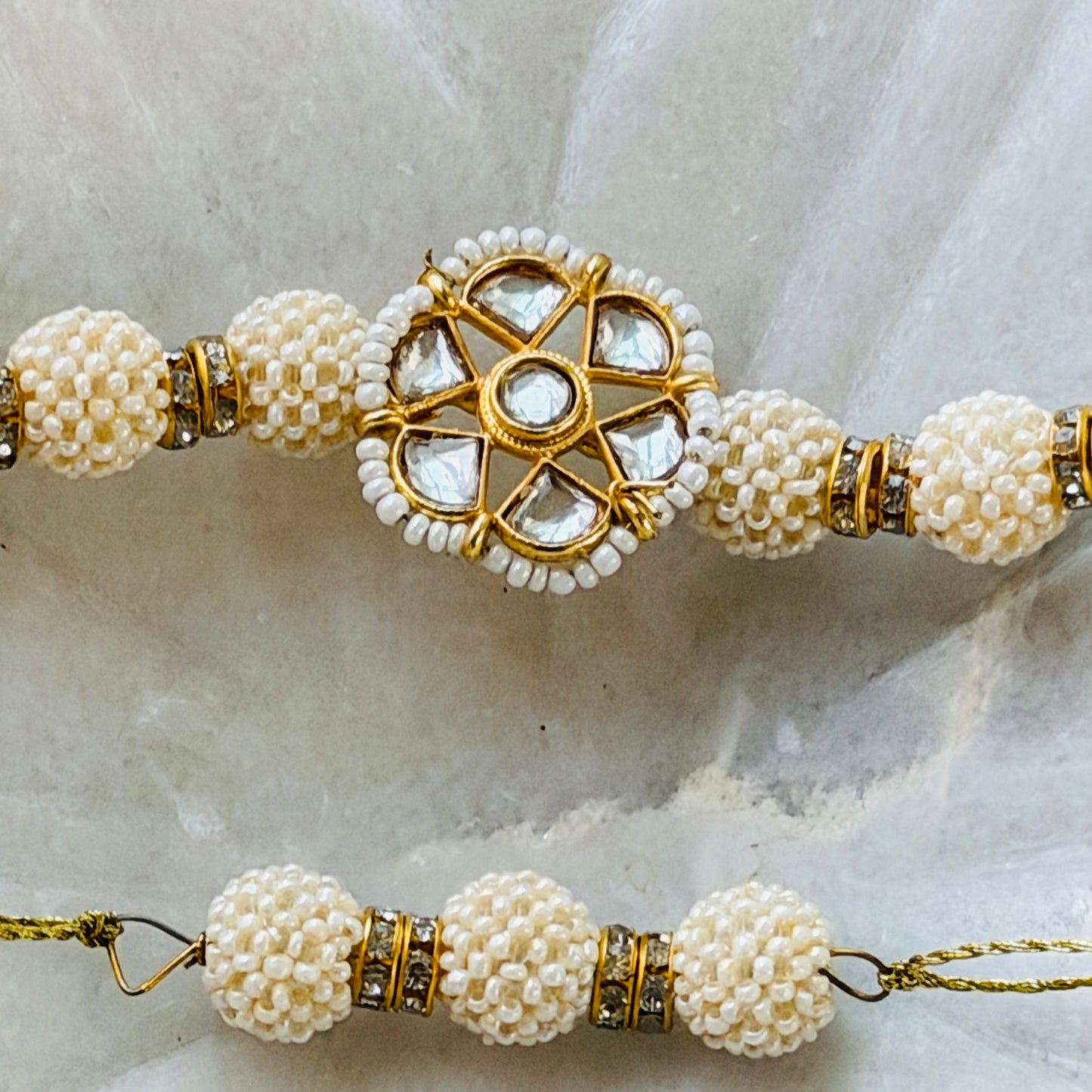 Moti Mohabbat Rakhi Set