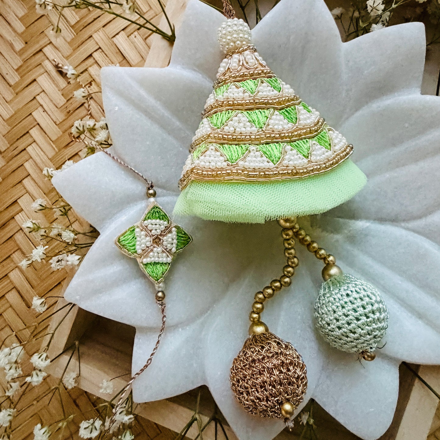 Pearl Cone Green Beaded Bhaiya Bhabhi Rakhi Set