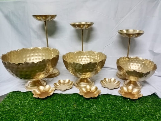 Elegant Gold-Finish Metal Urli and Diya Set – 11 Pieces